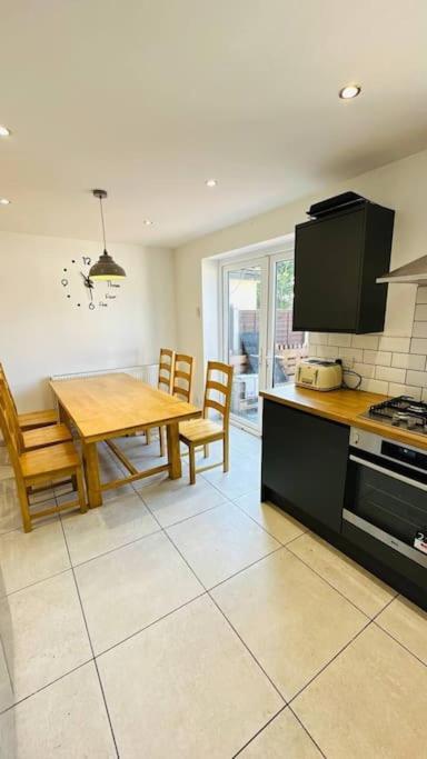 Stunning 3 Bed House Sleeps6 Villa Nottingham Exterior photo
